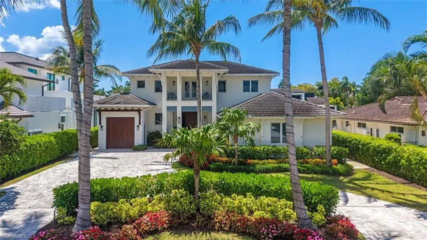 628  21st S AVE, Naples, FL 34102