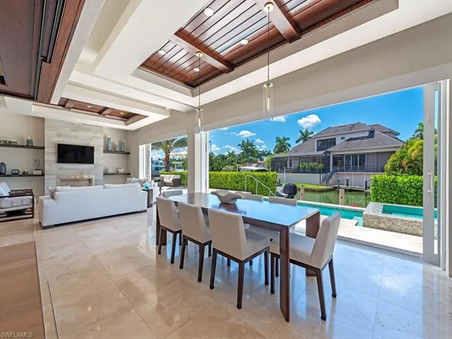 628  21st S AVE, Naples, FL 34102