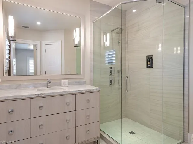 628  21st S AVE, Naples, FL 34102