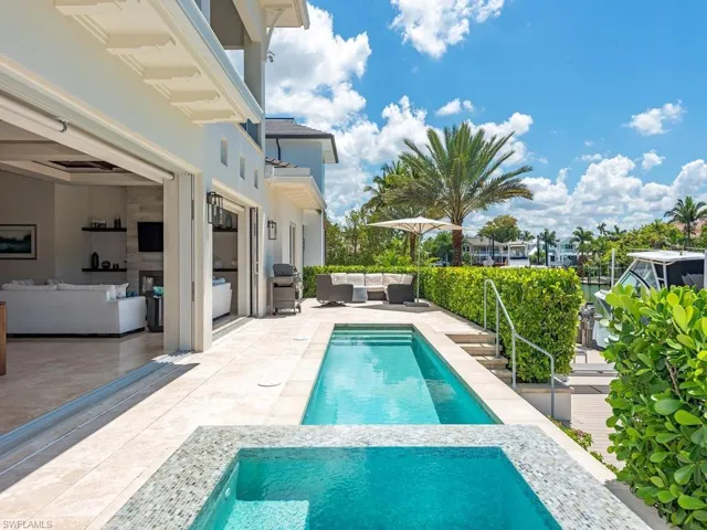 628  21st S AVE, Naples, FL 34102