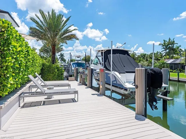 628  21st S AVE, Naples, FL 34102