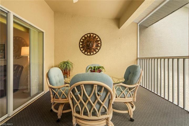 Lanai Bedroom Entrance