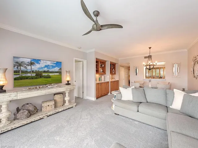 6360  Pelican Bay  BLVD, Naples, FL 34108