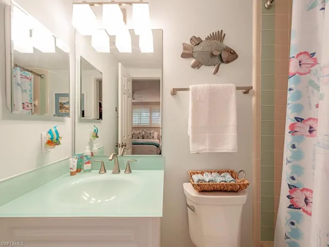 Ensuite Guest Bath