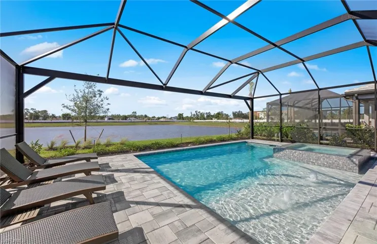 Photos are of a model home. Illustration purposes only.