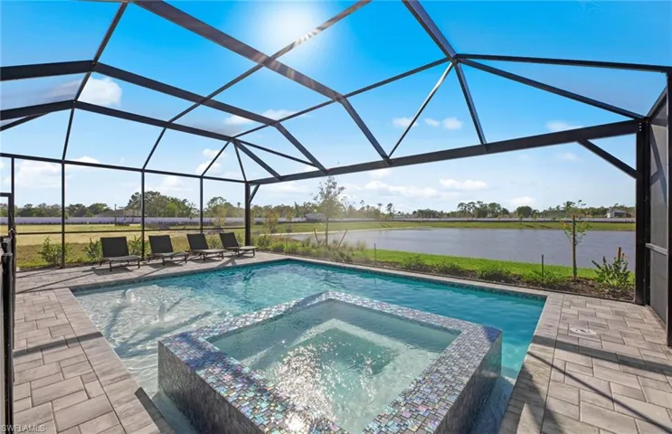 Photos are of a model home. Illustration purposes only.