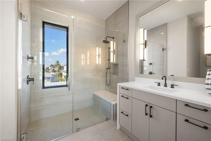 Guest Bath 2