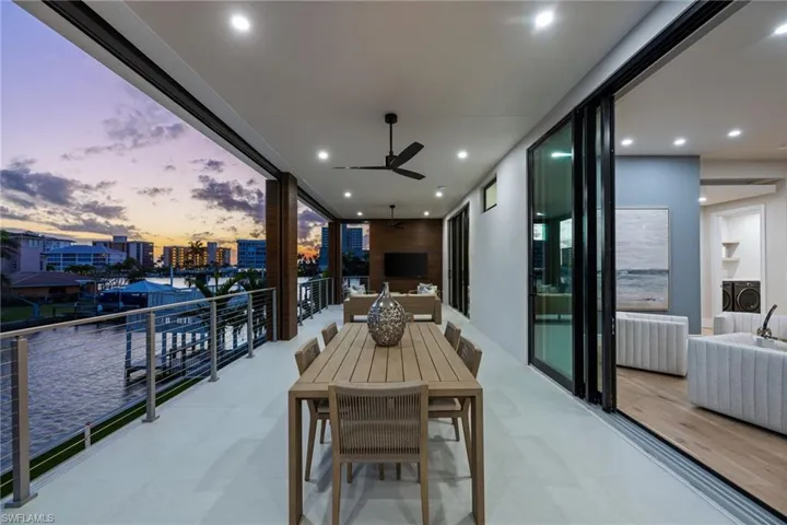 Seamless Indoor-Outdoor Living