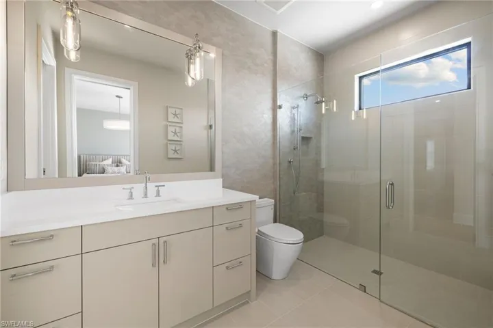 Guest Bath 1