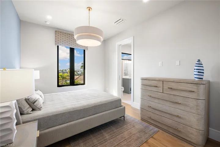 Guest Room 4 or Office