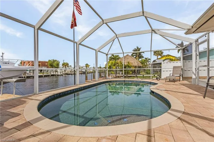 2669 Sanibel BLVD, ST. JAMES CITY FL 33956