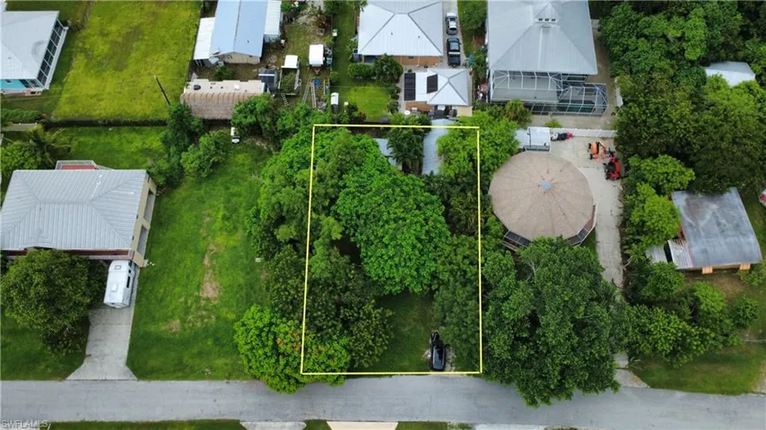 Aerial view of property's location featuring property boundaries highlighted