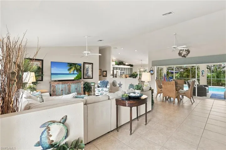 8880 Staghorn Way, Fort Myers, Florida 33908