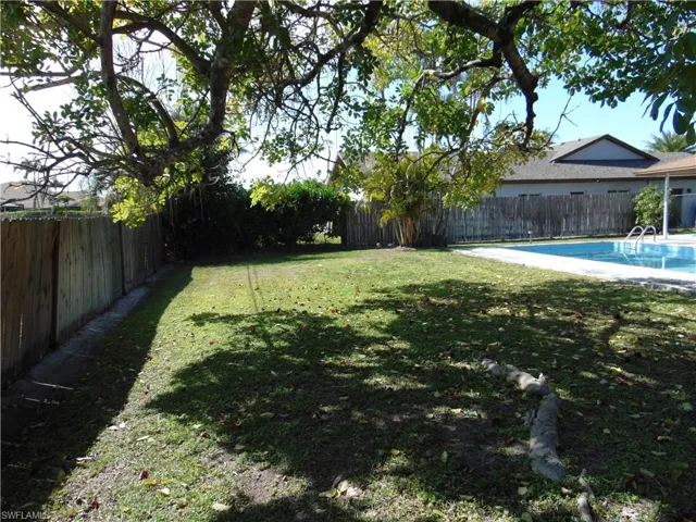 82  Johnnycake  DR, Naples, FL 34110