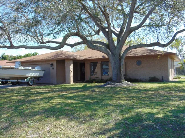 82 Johnnycake Dr, Naples, Florida 34110