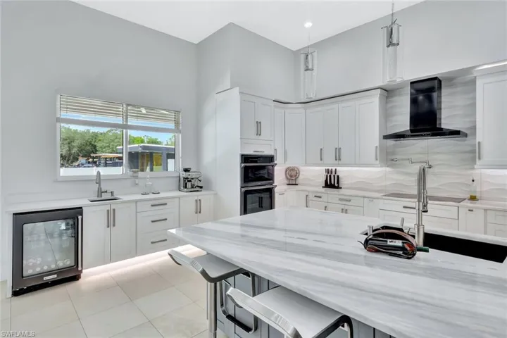 140 37th Ave Nw, Naples, Florida 34120