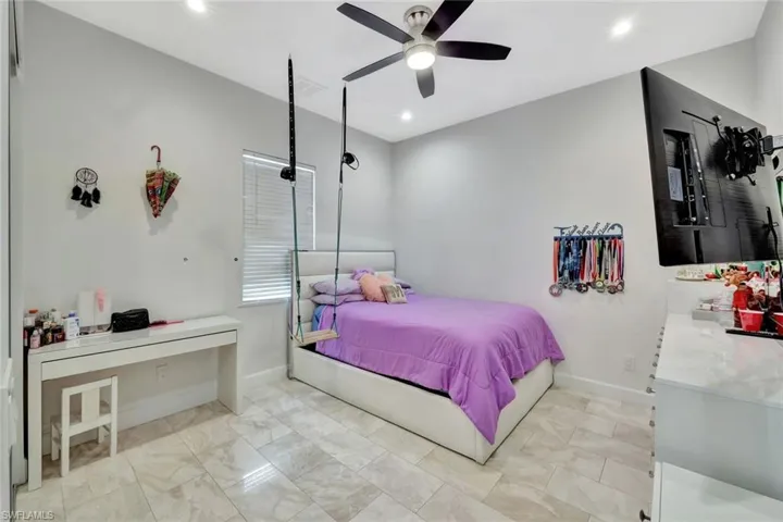 140 37th Ave Nw, Naples, Florida 34120