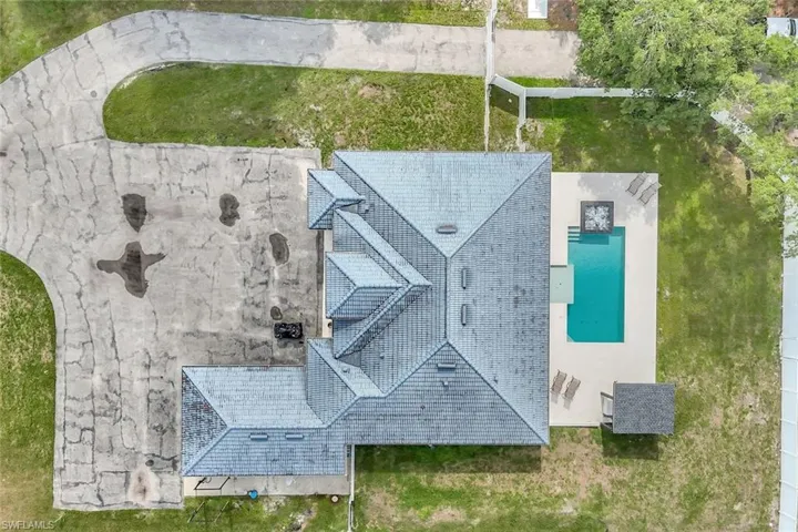140 37th Ave Nw, Naples, Florida 34120