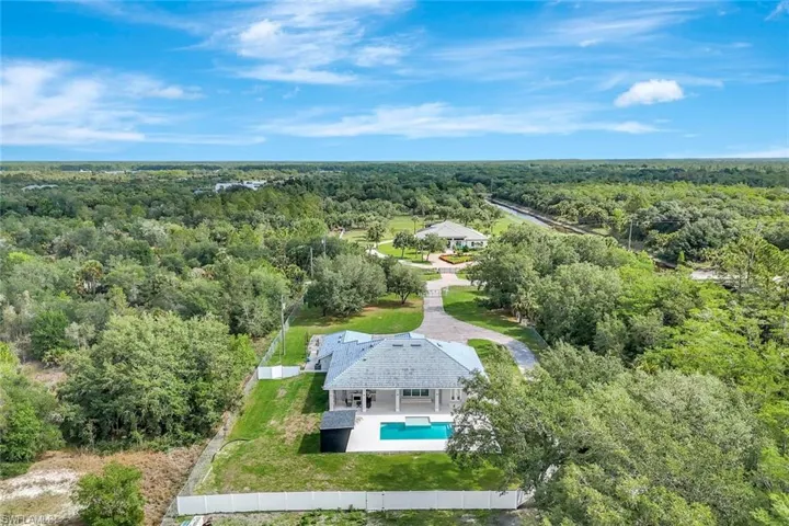 140 37th Ave Nw, Naples, Florida 34120