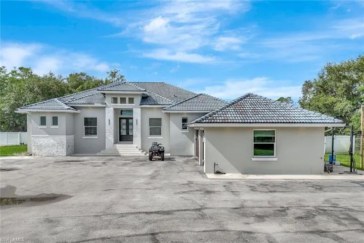 140 37th Ave Nw, Naples, Florida 34120