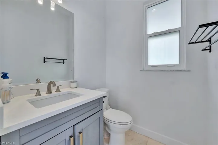 140 37th Ave Nw, Naples, Florida 34120
