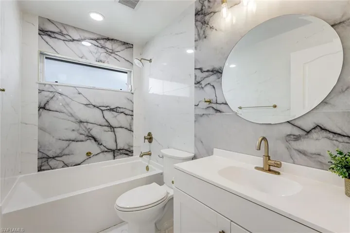 1438 Sw 57th St, Cape Coral, Florida 33914