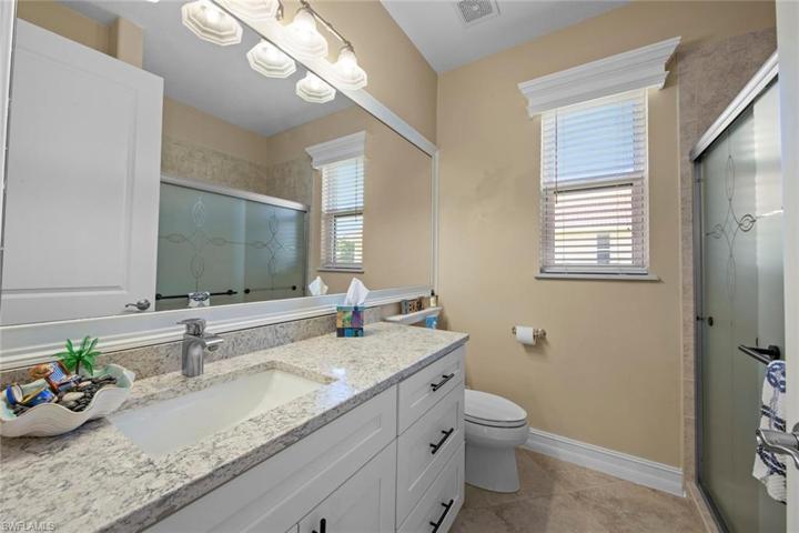 Guest Bathroom - located between Bedrooms 2 & 3