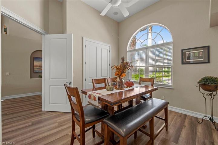 Flex- Den area- can be office or Dining room