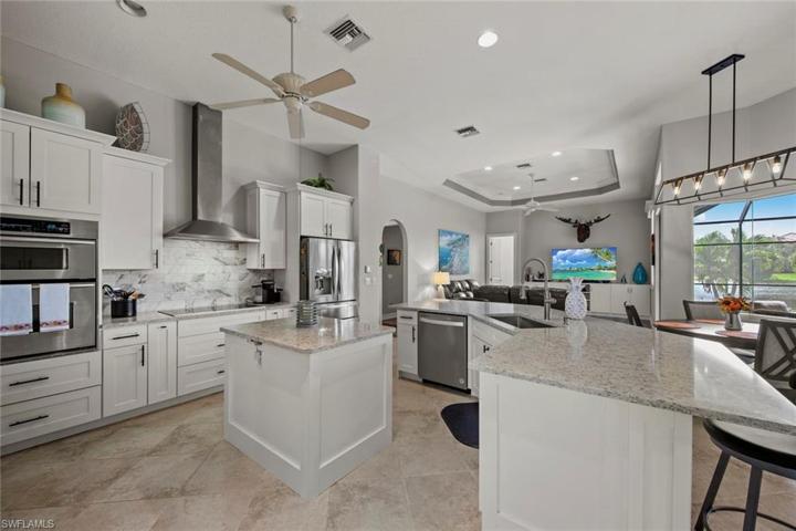 Quartz Counter tops- Middle Island and Breakfast Bar