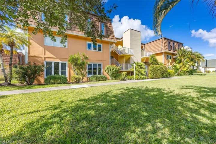 1830  Bald Eagle  DR, Naples, FL 34105
