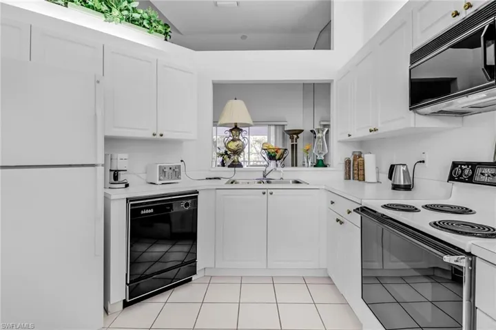 13131 Castle Harbour Dr M3, Naples, Florida 34110