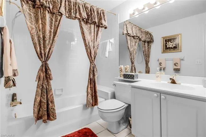 13131 Castle Harbour Dr M3, Naples, Florida 34110