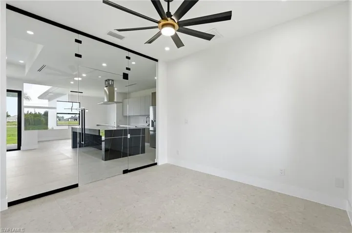 321 Ne 15th Ter, Cape Coral, Florida 33909