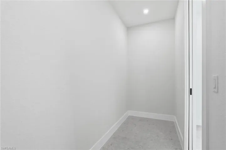 321 Ne 15th Ter, Cape Coral, Florida 33909