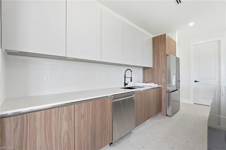 321 Ne 15th Ter, Cape Coral, Florida 33909