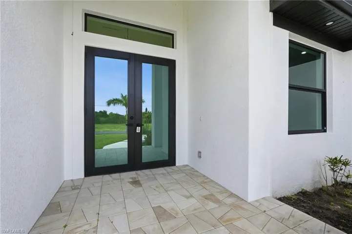 321 Ne 15th Ter, Cape Coral, Florida 33909