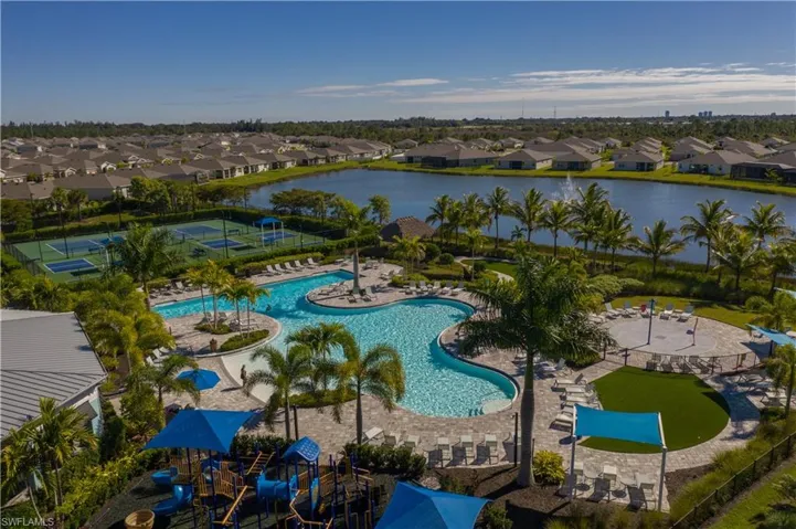 3161 Amadora Cir, Cape Coral, Florida 33909