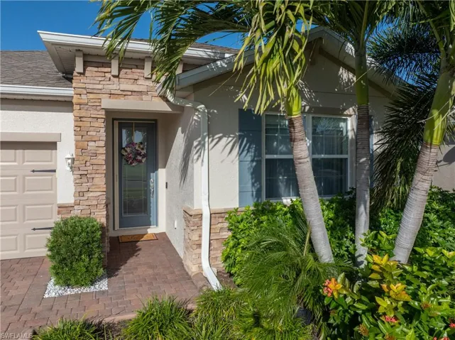 3161 Amadora Cir, Cape Coral, Florida 33909