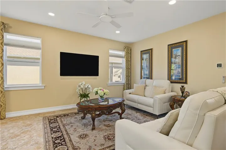 3161 Amadora Cir, Cape Coral, Florida 33909