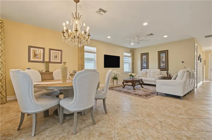 3161 Amadora Cir, Cape Coral, Florida 33909