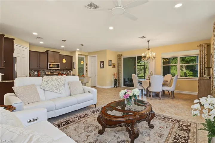3161 Amadora Cir, Cape Coral, Florida 33909