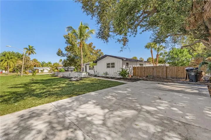 View of home's exterior