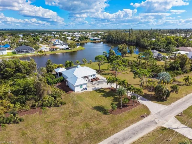 11940 Oakland Dr, Bokeelia, Florida 33922