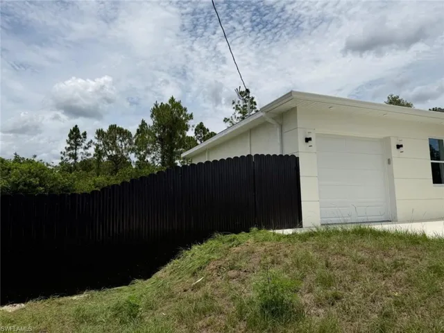 105 E 9th St, Lehigh Acres, Florida 33972