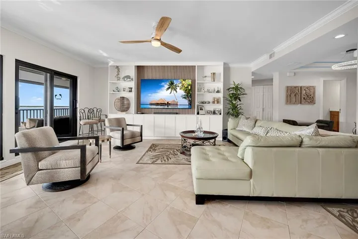 524  La Peninsula  BLVD, Naples, FL 34113