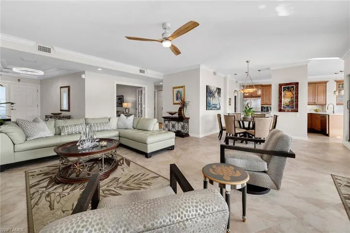 524  La Peninsula  BLVD, Naples, FL 34113