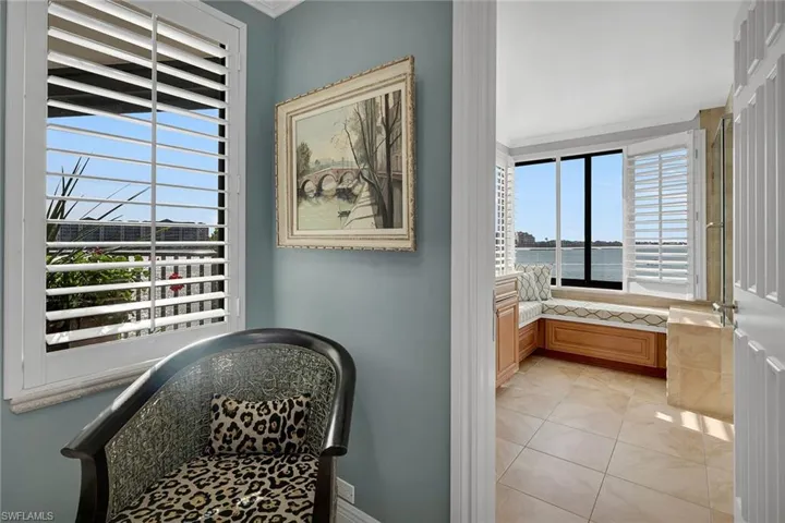 524  La Peninsula  BLVD, Naples, FL 34113