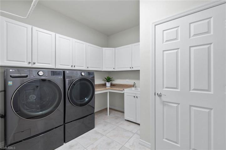 Finished Laundry Room