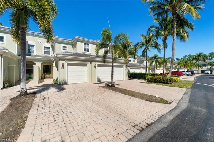 1415 Mariposa CIR # 104, NAPLES FL 34105