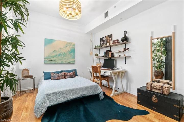 Extra space for your guests when you need it.